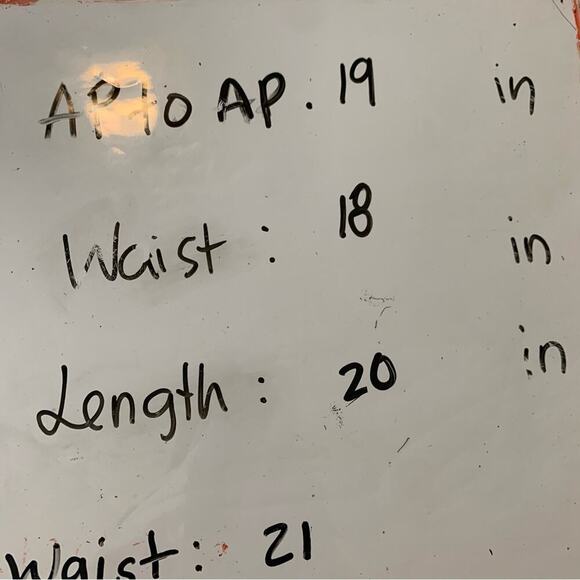 Love shack Fancy Arendell satin floral blouse size medium canary yellow peekaboo - Picture 8 of 8